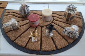 Kerzen und Kerzenständer für die dunkle Jahreszeit